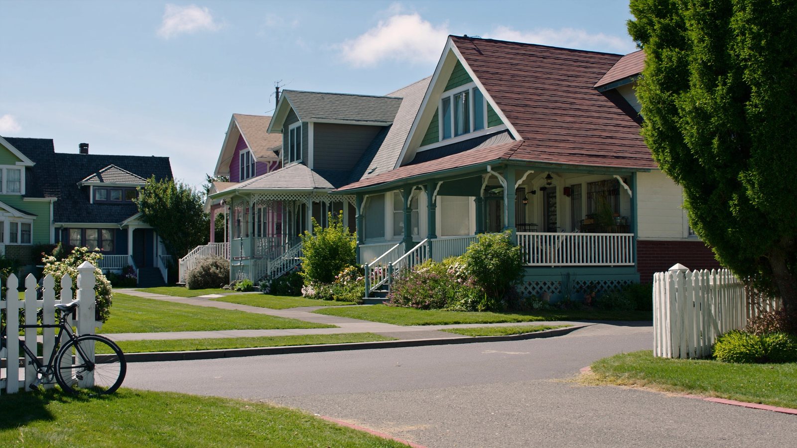 A sunny street of Portland bungalows